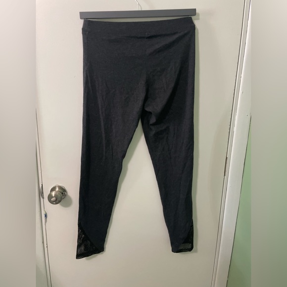 Victoria Secret Legging - Picture 2 of 4